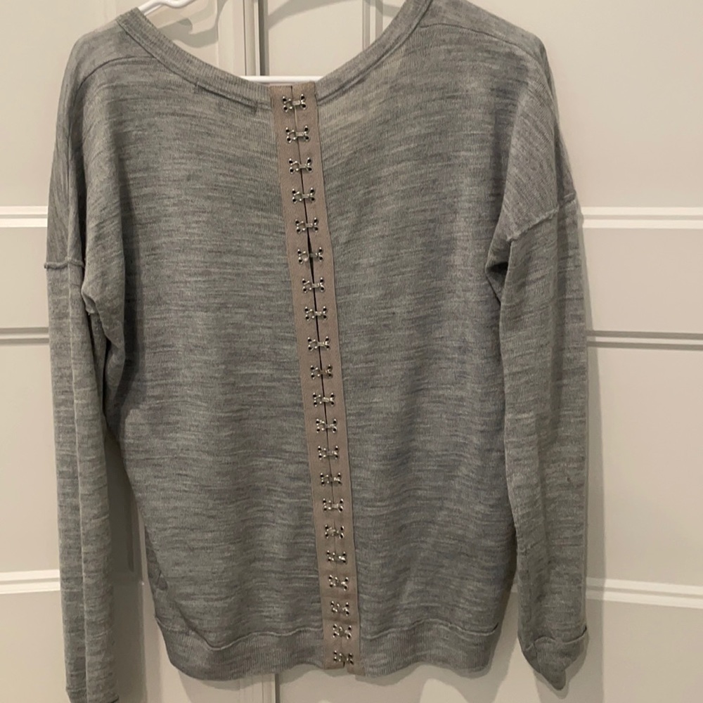 SUPER light weight ASOS sweater w adorable back